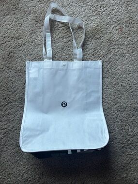 Luluelemon reusable tote bag